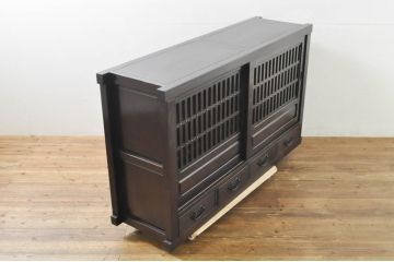 中古　広島県　博永家具　重厚感ある佇まいが魅力的な五尺水屋箪笥サイドボード(食器棚、戸棚、収納棚、キャビネット)(R-076534)