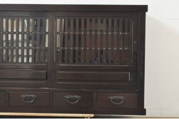 中古　広島県　博永家具　重厚感ある佇まいが魅力的な五尺水屋箪笥サイドボード(食器棚、戸棚、収納棚、キャビネット)(R-076534)
