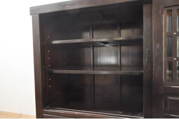 中古　広島県　博永家具　重厚感ある佇まいが魅力的な五尺水屋箪笥サイドボード(食器棚、戸棚、収納棚、キャビネット)(R-076534)