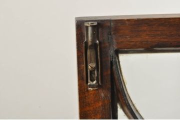 イギリスアンティーク　オーク材　シックな佇まいが魅力的なキャビネット(ガラスケース、ショーケース、飾り棚、収納棚、戸棚、英国)(R-076535)