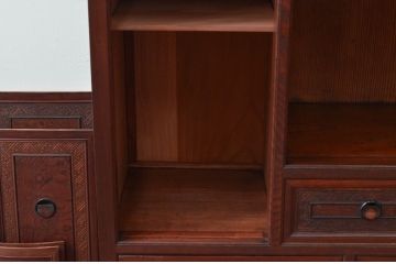 和製アンティーク　激レア　希少!!　図録級　高級品　指物工芸家具　象嵌入り　前面欅(ケヤキ)材　玉杢　趣のある佇まいが魅力的な収納棚(キャビネット、違い棚、茶箪笥、茶棚、飾り棚、戸棚)(R-076537)