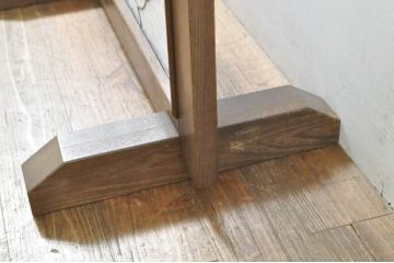 中古　コンテンポラリー風のデザインが目を惹くステンドグラスパーテーション(衝立て、衝い立て、つい立て、間仕切り)(R-076541)