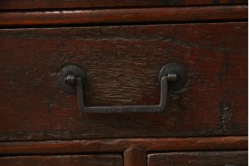 和製アンティーク　前面欅(ケヤキ)材　掛硯型　時代の流れを感じる佇まいが魅力的な佐渡船箪笥(舟箪笥、懸硯型、和箪笥、時代箪笥、小物収納)(R-076543)
