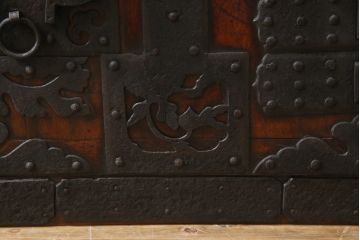 和製アンティーク　前面欅(ケヤキ)材　掛硯型　時代の流れを感じる佇まいが魅力的な佐渡船箪笥(舟箪笥、懸硯型、和箪笥、時代箪笥、小物収納)(R-076543)