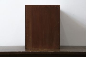 中古　日光彫り　菖蒲・菊・牡丹　三種の花の彫りが美しい小引き出し(卓上収納、小物収納)(R-076545)