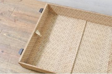 ヨーロッパアンティーク　重厚な金具が目を引く船トランク(舟トランク、ブランケットボックス、トランクテーブル、センターテーブル、ローテーブル、ディスプレイ雑貨、収納箱、店舗什器)(R-076546)