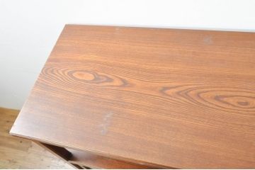 中古　高級品!!　指物工芸家具　総欅(ケヤキ)材　漆塗り　螺鈿(ラデン)　象嵌と漆絵入りの飾り棚(茶棚、サイドボード、収納棚、戸棚)(定価約120万円)(R-076551)