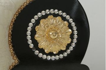 中古　スペイン高級家具　マリネール(MARINER)　ヴェルサーチ(VERSACE)クッション付き　ラグジュアリーな雰囲気あふれるカウチソファ(シェーズロング、2人掛け、長椅子、寝椅子)(定価約207万円)(R-076553)