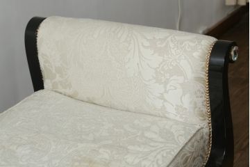 中古　スペイン高級家具　マリネール(MARINER)　ヴェルサーチ(VERSACE)クッション付き　ラグジュアリーな雰囲気あふれるカウチソファ(シェーズロング、2人掛け、長椅子、寝椅子)(定価約207万円)(R-076553)