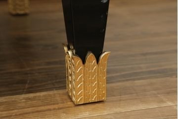 中古　スペイン高級家具　マリネール(MARINER)　ヴェルサーチ(VERSACE)クッション付き　ラグジュアリーな雰囲気あふれるカウチソファ(シェーズロング、2人掛け、長椅子、寝椅子)(定価約207万円)(R-076553)