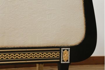 中古　スペイン高級家具　マリネール(MARINER)　ヴェルサーチ(VERSACE)クッション付き　ラグジュアリーな雰囲気あふれるカウチソファ(シェーズロング、2人掛け、長椅子、寝椅子)(定価約207万円)(R-076553)