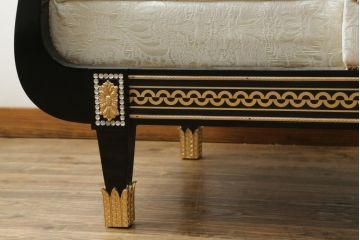 中古　スペイン高級家具　マリネール(MARINER)　ヴェルサーチ(VERSACE)クッション付き　ラグジュアリーな雰囲気あふれるカウチソファ(シェーズロング、2人掛け、長椅子、寝椅子)(定価約207万円)(R-076553)
