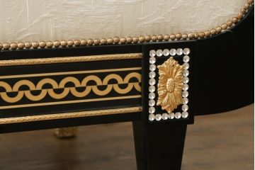 中古　スペイン高級家具　マリネール(MARINER)　ヴェルサーチ(VERSACE)クッション付き　ラグジュアリーな雰囲気あふれるカウチソファ(シェーズロング、2人掛け、長椅子、寝椅子)(定価約207万円)(R-076553)