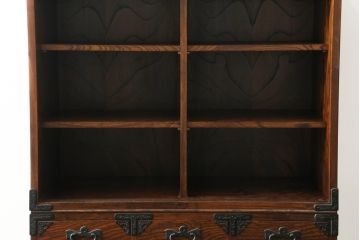 中古　美品　国産職人手作り　前面欅(ケヤキ)材玉杢　和の空間づくりにおすすめの重ね戸棚(食器棚、収納棚、キャビネット)(R-076554)