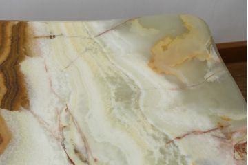 中古　六本木アピス(APIS)取り扱い　イタリア家具　天板大理石　高級感ある佇まいが魅力的なローテーブル(リビングテーブル、センターテーブル、サイドテーブル)(定価約27万円)(R-076558)