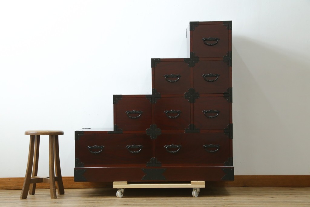 中古　美品　田中家具　二本松箪笥　上質な和の雰囲気漂う階段箪笥　定価約41万円　(R-076559)
