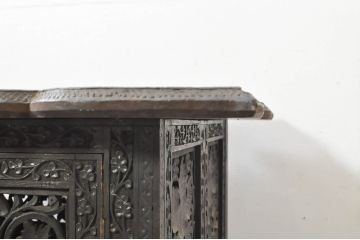 アンティーク家具　インド　美しい総彫り仕上げの組み立て式サイドキャビネット(サイドテーブル、収納棚、戸棚、花台、飾り台)(R-076560)