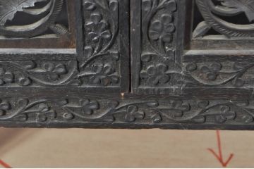 アンティーク家具　インド　美しい総彫り仕上げの組み立て式サイドキャビネット(サイドテーブル、収納棚、戸棚、花台、飾り台)(R-076560)