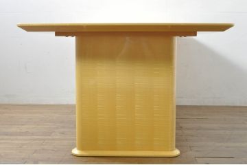 中古　美品!!　高級品　IDC大塚家具取り扱い　松創　ウィーン/ウェーブ No.1　ホワイトシカモア材が美しいダイニングテーブル(食卓、4人掛け、四人掛け、6人掛け、六人掛け)(定価約135万円)(R-076561)