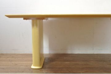 中古　美品!!　高級品　IDC大塚家具取り扱い　松創　ウィーン/ウェーブ No.1　ホワイトシカモア材が美しいダイニングテーブル(食卓、4人掛け、四人掛け、6人掛け、六人掛け)(定価約135万円)(R-076561)