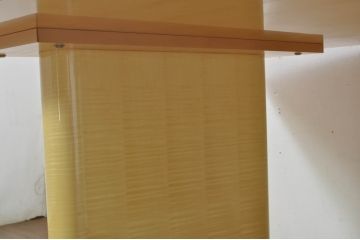 中古　美品!!　高級品　IDC大塚家具取り扱い　松創　ウィーン/ウェーブ No.1　ホワイトシカモア材が美しいダイニングテーブル(食卓、4人掛け、四人掛け、6人掛け、六人掛け)(定価約135万円)(R-076561)