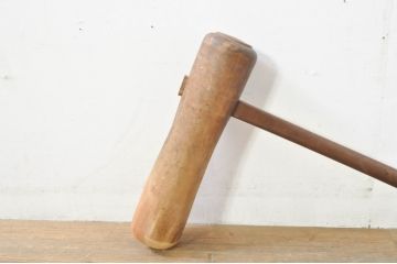 和製アンティーク　欅(ケヤキ)材　立派な杢目と使い込まれた風合いが趣溢れる臼と杵のセット(ウス、うす、きね、ディスプレイ、DIY)(R-076564)