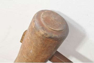 和製アンティーク　欅(ケヤキ)材　立派な杢目と使い込まれた風合いが趣溢れる臼と杵のセット(ウス、うす、きね、ディスプレイ、DIY)(R-076564)