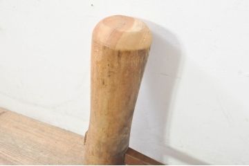 和製アンティーク　欅(ケヤキ)材　立派な杢目と使い込まれた風合いが趣溢れる臼と杵のセット(ウス、うす、きね、ディスプレイ、DIY)(R-076564)