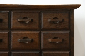 和製ヴィンテージ　引き出し20杯　使い込まれた風合いが味わい深い薬箪笥　(R-076566)