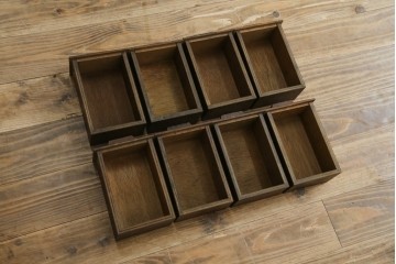 和製ヴィンテージ　引き出し20杯　使い込まれた風合いが味わい深い薬箪笥　(R-076566)