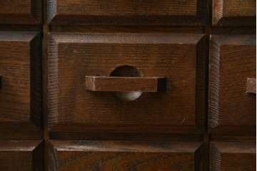 和製ヴィンテージ　引き出し20杯　使い込まれた風合いが味わい深い小引き出し　(R-076567)