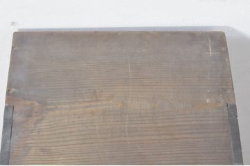 和製アンティーク　時代の流れを感じる佇まいが魅力的な倹飩(けんどん)戸付き収納棚(靴箱、下駄箱、花台、飾り台)(R-076571)