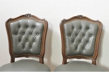 中古　カリモク家具(karimoku)　domani(ドマーニ)　Louis(ルイ)XVシリーズ　本革(レザー)　シックでクラシカルな雰囲気漂うダイニングチェア4脚セット(椅子、イス)(定価4脚で約200万円)(R-076576)