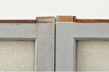 アンティーク建具　ペイント仕上げ限定　ダイヤガラス入り　横桟ペイントガラス窓2枚セット(引き戸、ガラス戸)(R-076586)