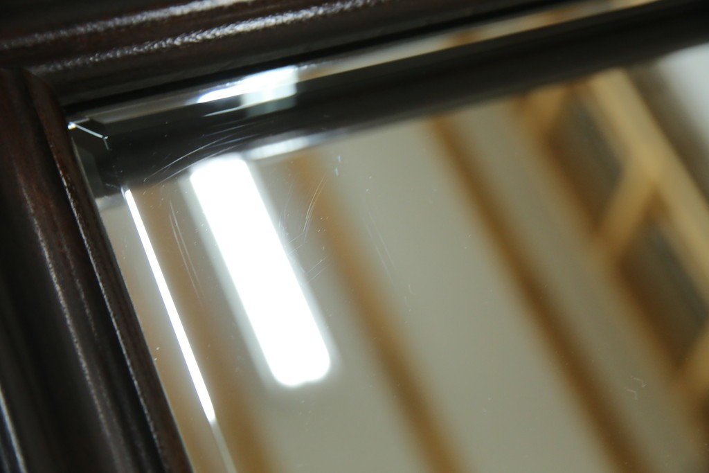 中古　松本民芸家具　シックな佇まいが魅力的なA型置き鏡　定価約14万3千円　(R-076589)