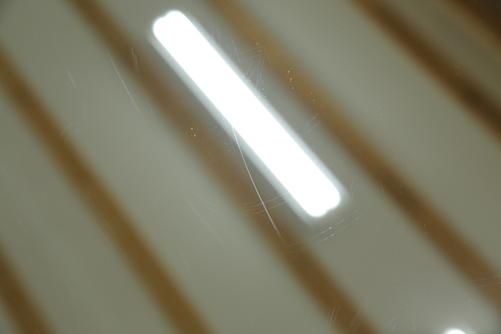 中古　松本民芸家具　シックな佇まいが魅力的なA型置き鏡　定価約14万3千円　(R-076589)