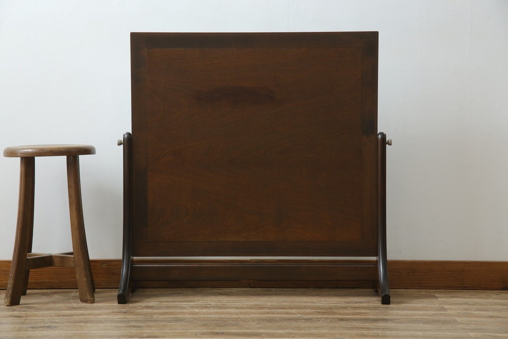 中古　松本民芸家具　シックな佇まいが魅力的なA型置き鏡　定価約14万3千円　(R-076589)