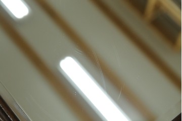 中古　松本民芸家具　シックな佇まいが魅力的なA型置き鏡　定価約14万3千円　(R-076589)