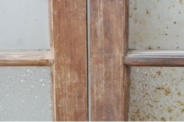 アンティーク建具　レトロ空間におすすめな縦格子のガラス窓3枚セット(引き戸、ガラス戸)(R-076592)