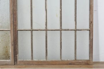 アンティーク建具　レトロ空間におすすめな縦格子のガラス窓3枚セット(引き戸、ガラス戸)(R-076592)