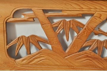 アンティーク建具　和の空間を演出する竹と梅デザインの彫刻欄間1枚(明り取り、明かり取り、ランマ)(R-076601)