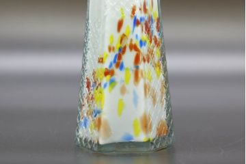 昭和レトロ　戦前　大正　置くだけでお部屋のアクセントになる古いマーブルガラス花瓶2個セット(六角、一輪挿し、花入、花器、硝子)(R-076608)