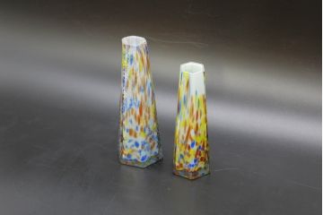 昭和レトロ　戦前　大正　置くだけでお部屋のアクセントになる古いマーブルガラス花瓶2個セット(六角、一輪挿し、花入、花器、硝子)(R-076612)