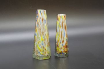 昭和レトロ　戦前　大正　置くだけでお部屋のアクセントになる古いマーブルガラス花瓶2個セット(六角、一輪挿し、花入、花器、硝子)(R-076613)
