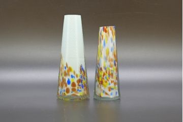 昭和レトロ　戦前　大正　置くだけでお部屋のアクセントになる古いマーブルガラス花瓶2個セット(六角、一輪挿し、花入、花器、硝子)(R-076617)