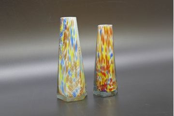 昭和レトロ　戦前　大正　置くだけでお部屋のアクセントになる古いマーブルガラス花瓶2個セット(六角、一輪挿し、花入、花器、硝子)(R-076620)