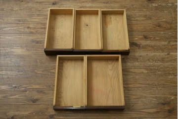 和製アンティーク　ナラ材　上手物の高級品!埋め込み取っ手など凝った造りの片袖机　(R-076625)