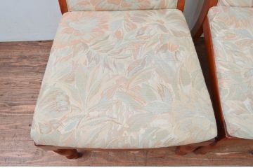 中古　横浜ダニエル(daniel)　LD(エルディー)シリーズ　A-543　品のある佇まいが素敵なチェア2脚セット(ダイニングチェア、椅子、バラ売り可能)(定価2脚で約50万円)(R-076628)