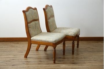 中古　横浜ダニエル(daniel)　LD(エルディー)シリーズ　A-543　品のある佇まいが素敵なチェア2脚セット(ダイニングチェア、椅子、バラ売り可能)(定価2脚で約50万円)(R-076628)