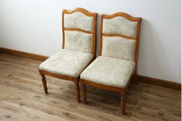 中古　横浜ダニエル(daniel)　LD(エルディー)シリーズ　A-543　品のある佇まいが素敵なチェア2脚セット(ダイニングチェア、椅子、バラ売り可能)(定価2脚で約50万円)(R-076628)